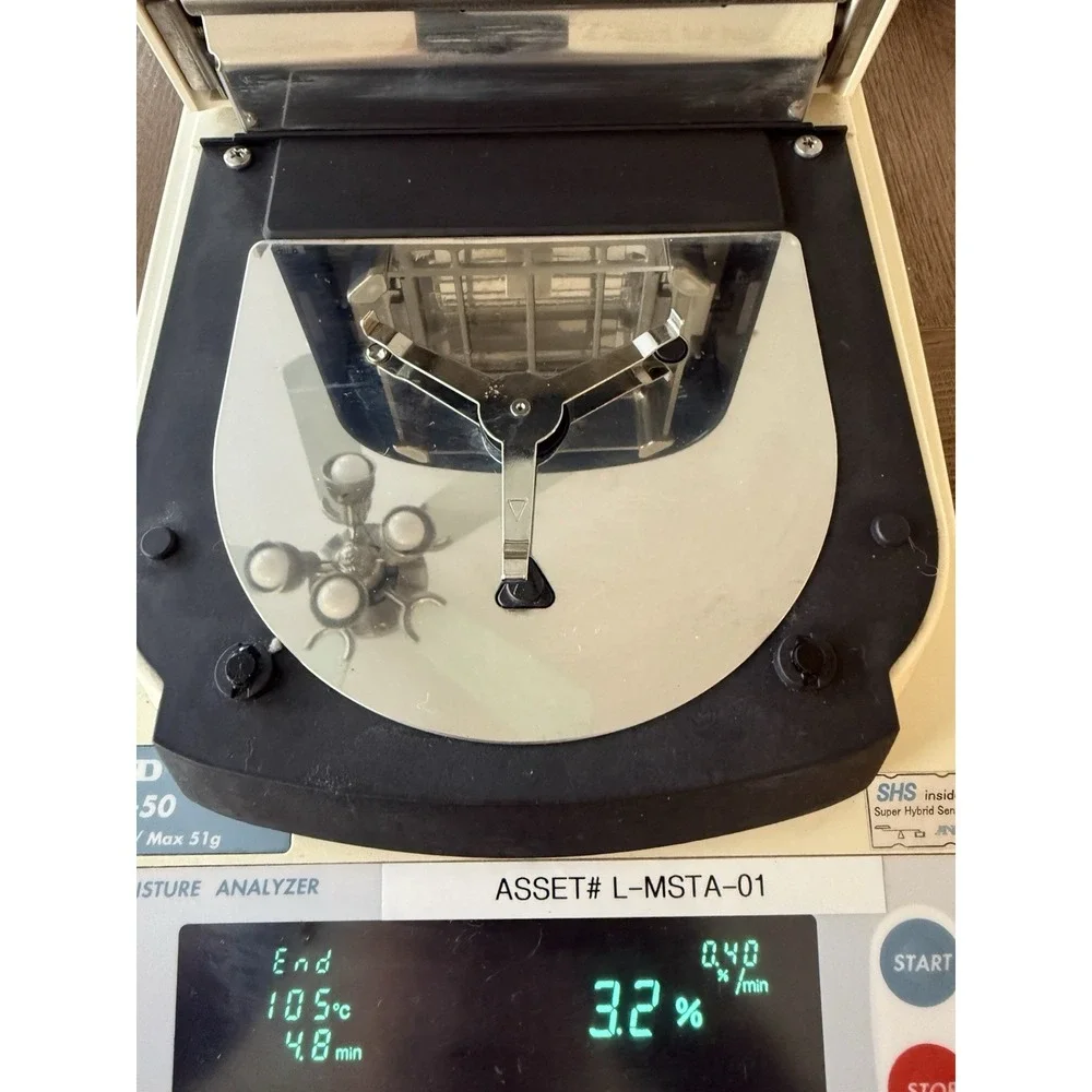 A&D, ML-50 Moisture Analyzer, 51 g x 0.005 g (0.1% moisture content)